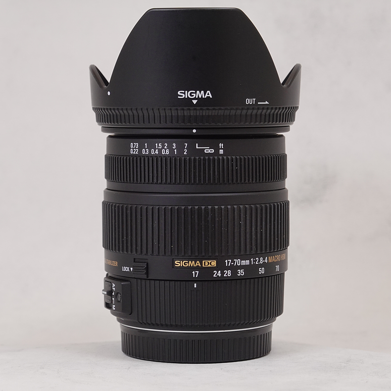 Lente Sigma 17-70mm f/2.8-4 DC Macro OS HSM para Canon EF (usado)  2