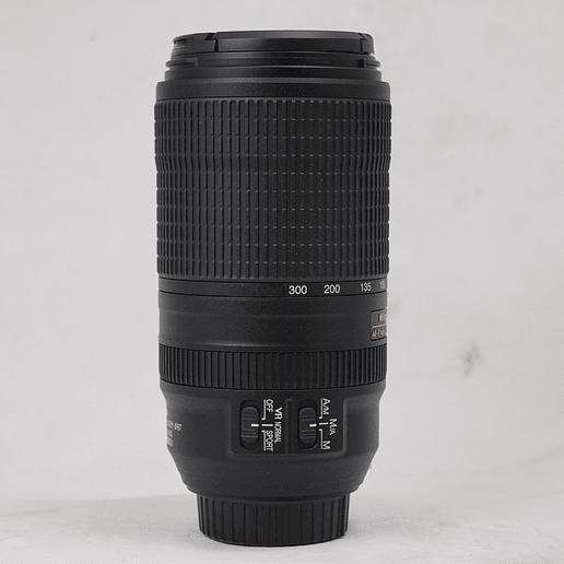 Lente Nikon AF-P NIKKOR 70-300mm f/4.5-5.6E ED VR - Usado  3