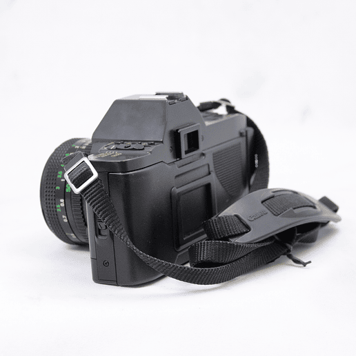 Canon T70 + Canon FD 50mm f1.8 + Canon FD 70-210mm f4 - Usado 5