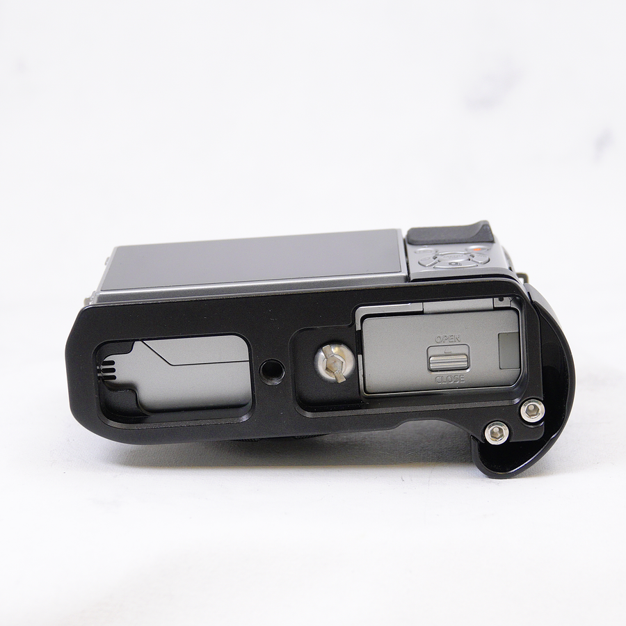 Fujifilm XA5 Full Espectro + Lente 7artisans UFO + 2 Filtros + Accesorios - Usado