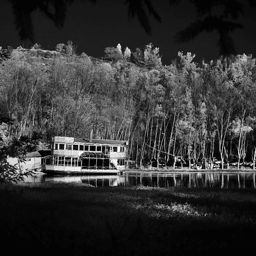 Fujifilm XA5 Full Espectro + Lente 7artisans UFO + 2 Filtros + Accesorios - Usado 9