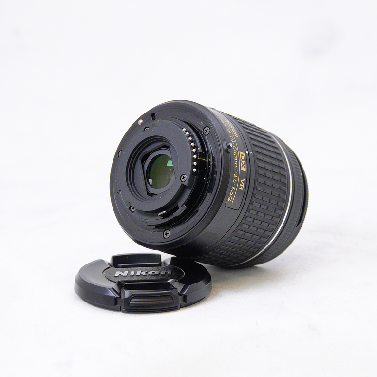 NIKON D5600 + Lente 18-55mm 3.5-5.6 G - Usado 5