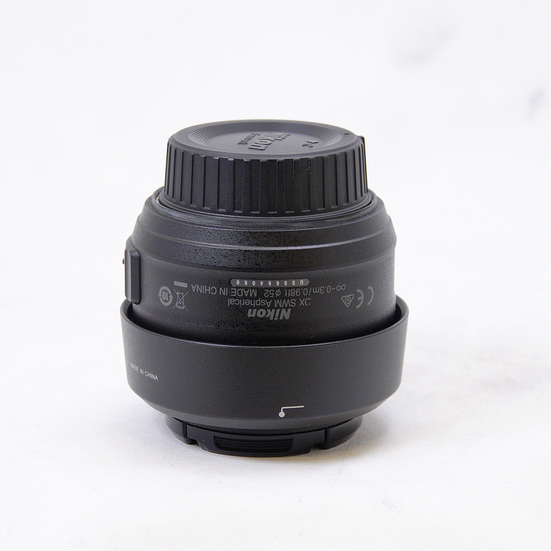 Nikon AF-S DX NIKKOR 35mm f/1.8G - Usado 5