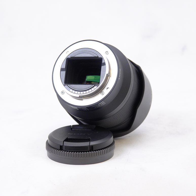 Sony FE 28-70mm f/3.5-5.6 OSS - Usado 4