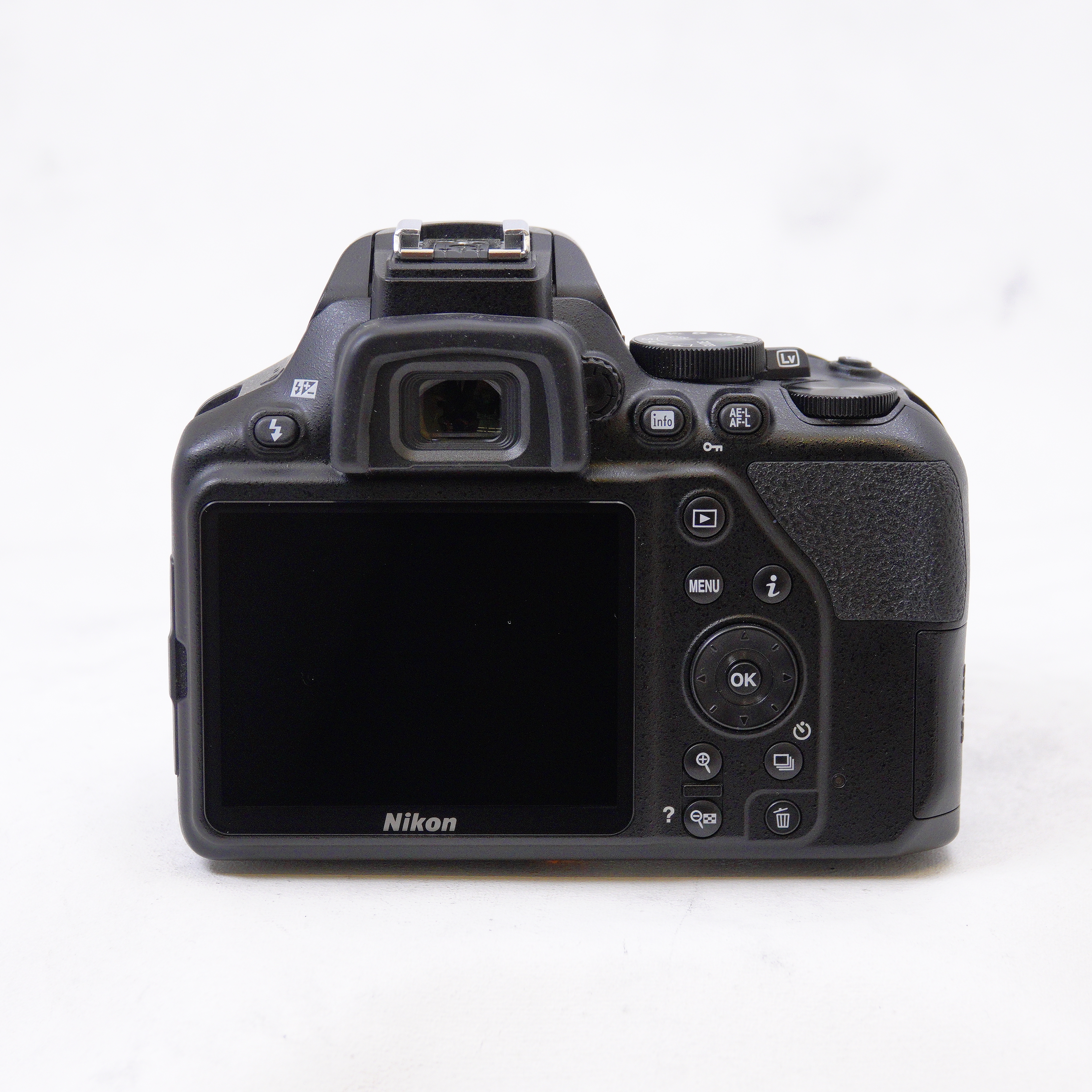 Nikon D3500 DSLR Cuerpo - Usado
