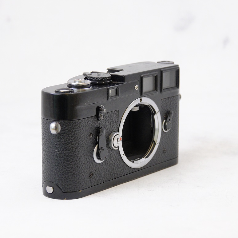 Leica M3 (Body Black) + Estuche Leitz - Usado 2