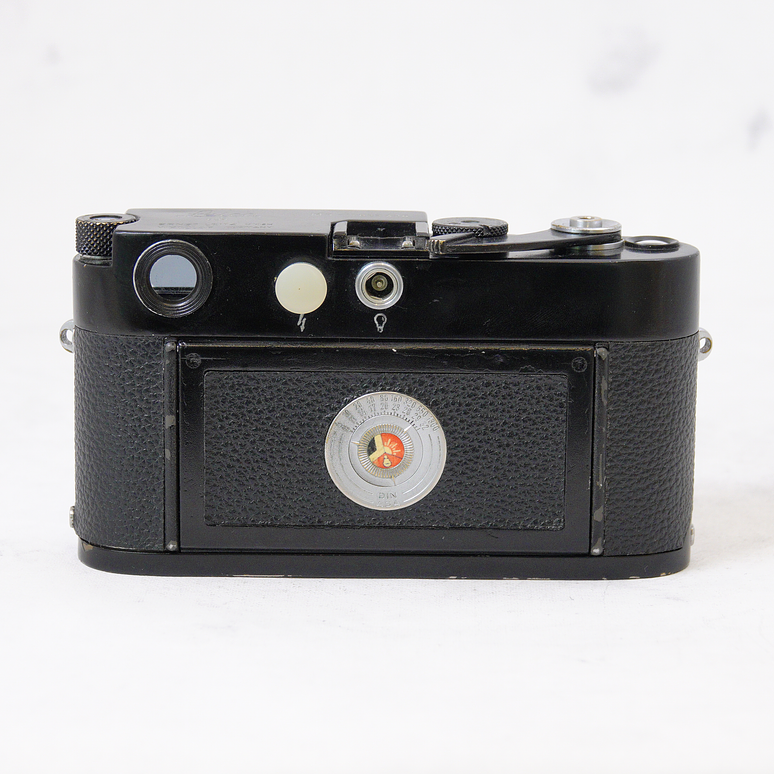Leica M3 (Body Black) + Estuche Leitz - Usado 5