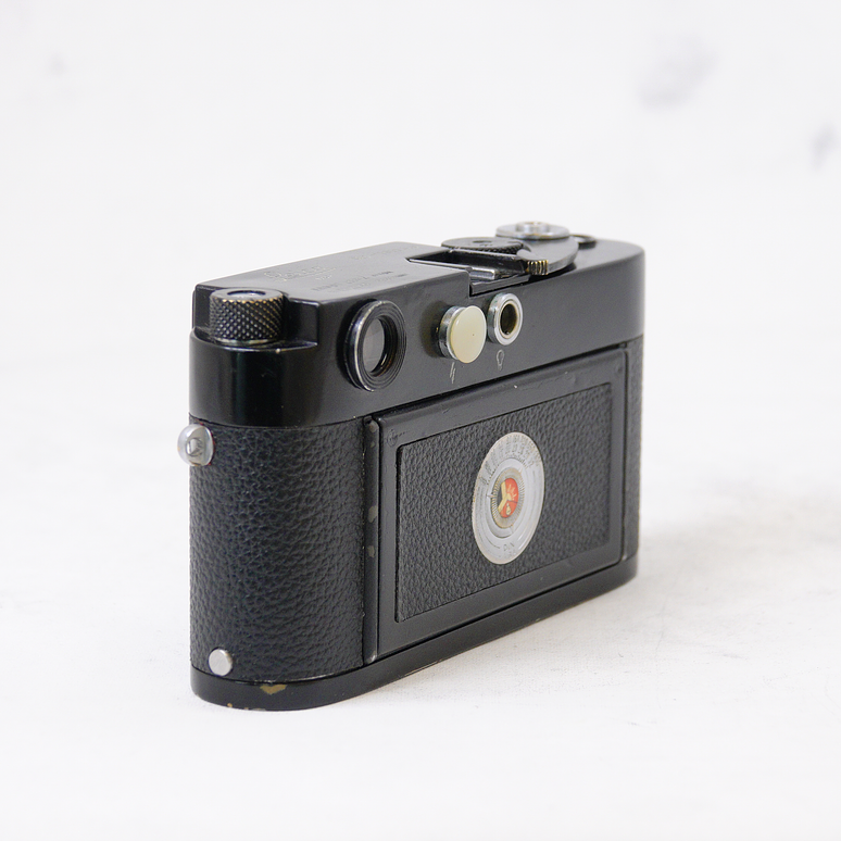 Leica M3 (Body Black) + Estuche Leitz - Usado 6