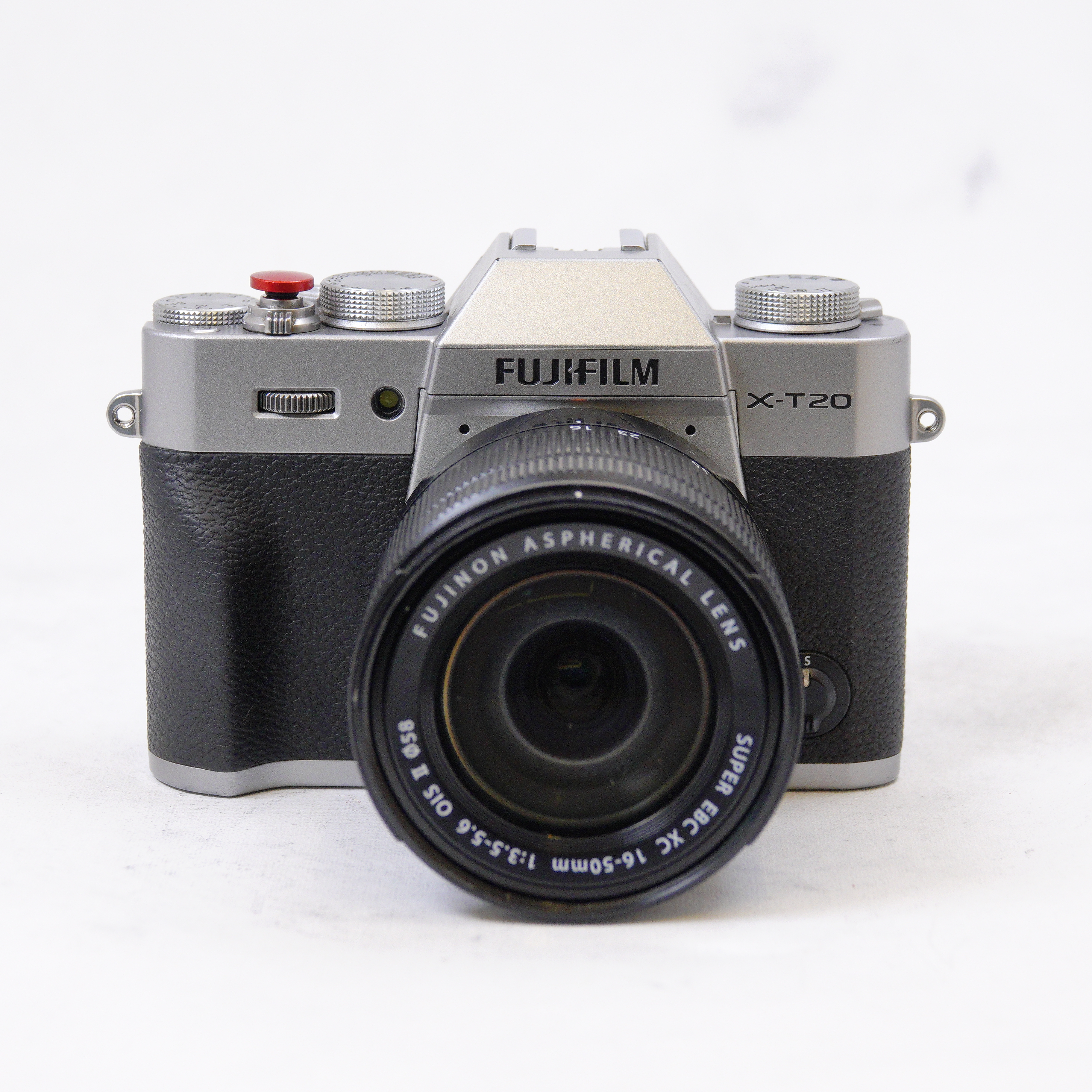 Fujifilm XT20 Lente Fujinon XC 16-50mm Usado