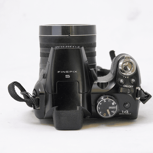 Fujifilm Finepix S4200  Usado 6