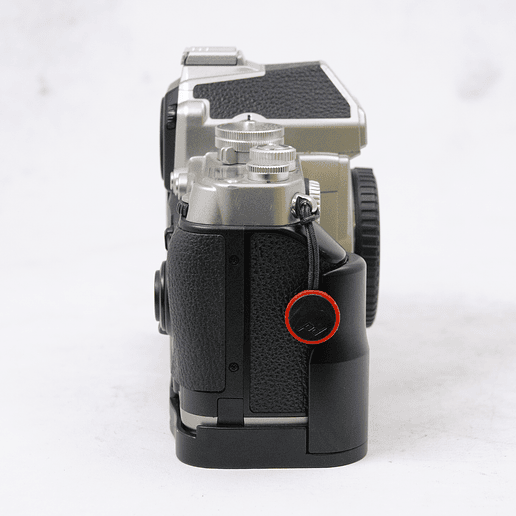 Nikon Df DSLR con empuñadura L plata (Body, Silver) - Usado 4