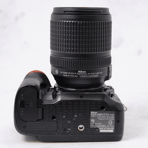 Kit Nikon D7200 Lente Nikkor 18-140mm f3.5-5.6 G ED VR - Usa