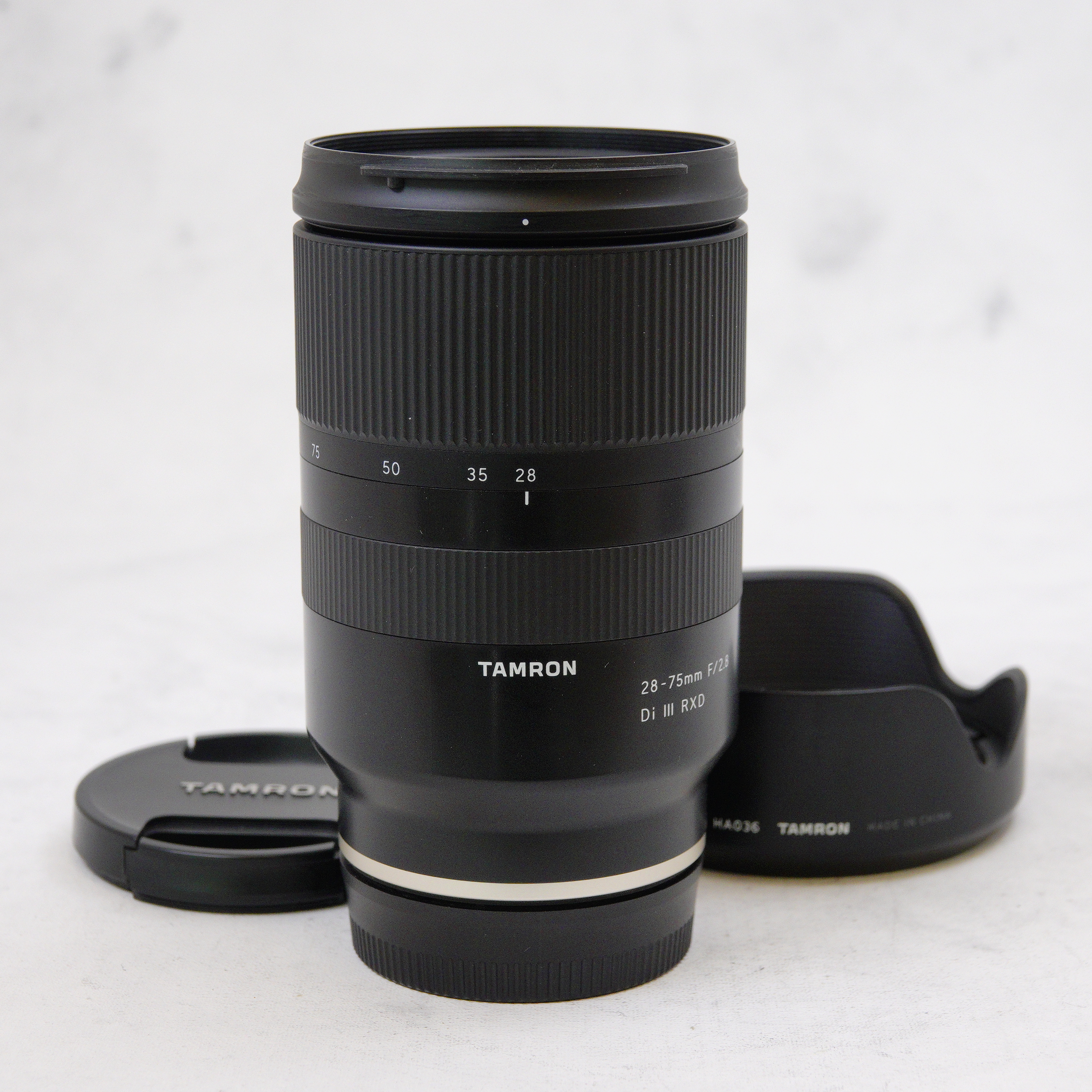 Tamron 28-75mm f/2.8 Di III RXD para Sony E - Usado