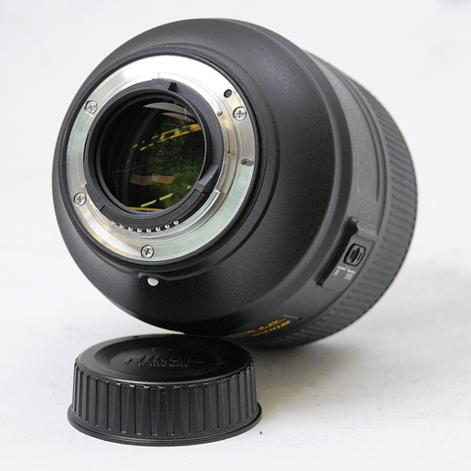 Nikon AF-S NIKKOR 105mm f/1.4E ED - Usado 4