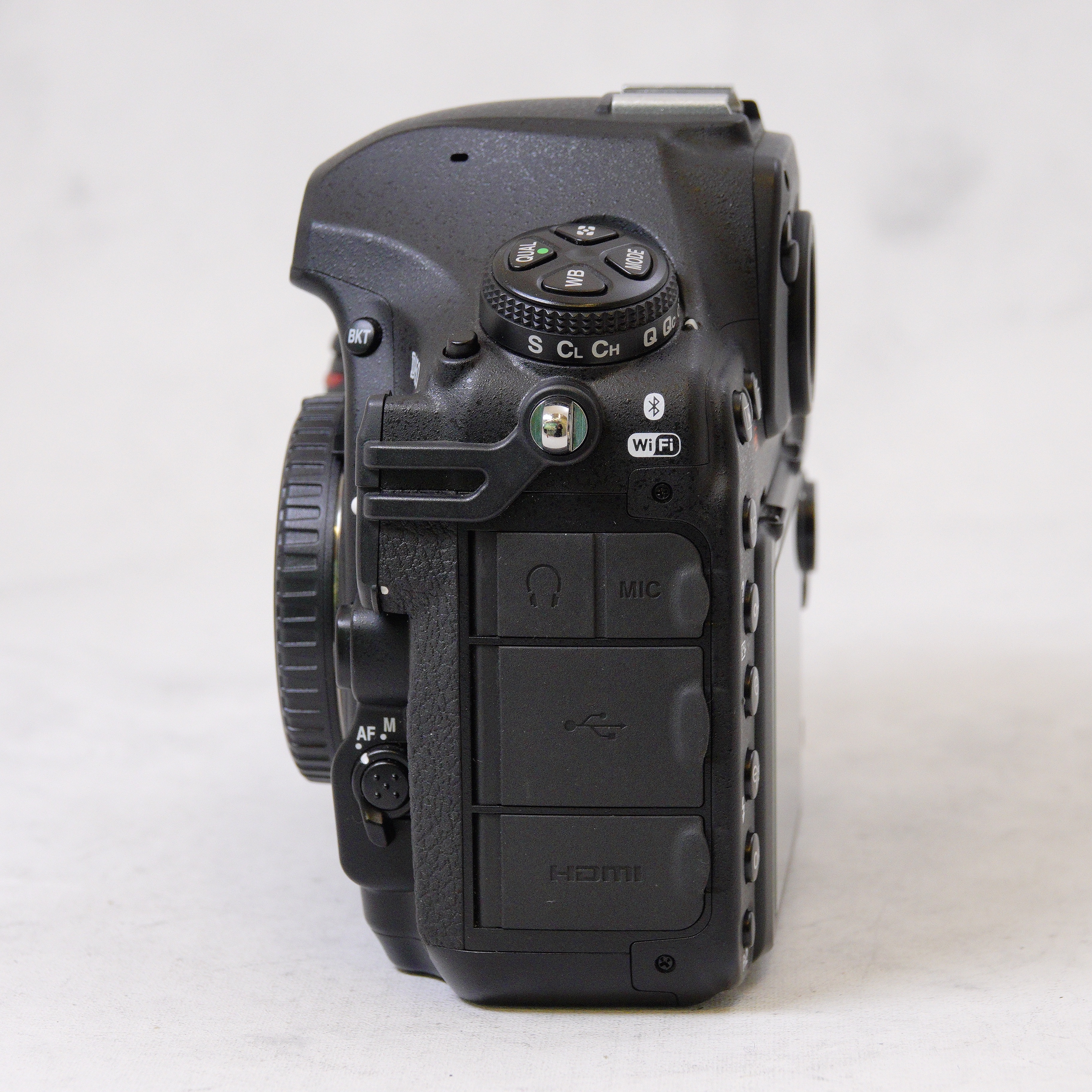 Nikon D850 DSLR - Usado