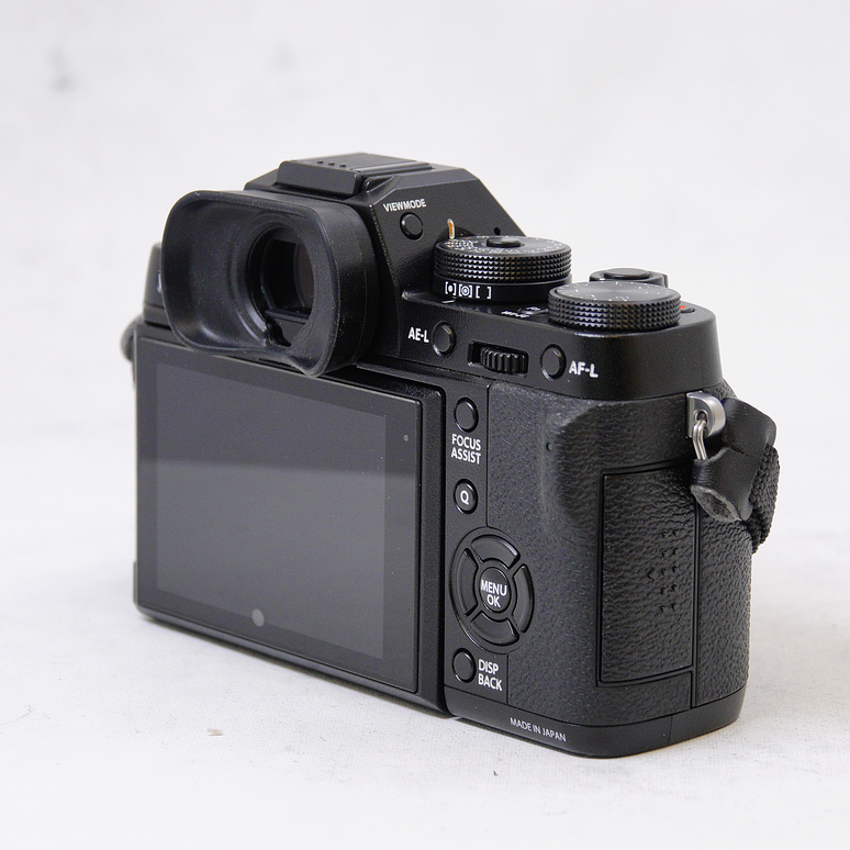 FUJIFILM X-T1 con Grip mas accesorios - Usado 7