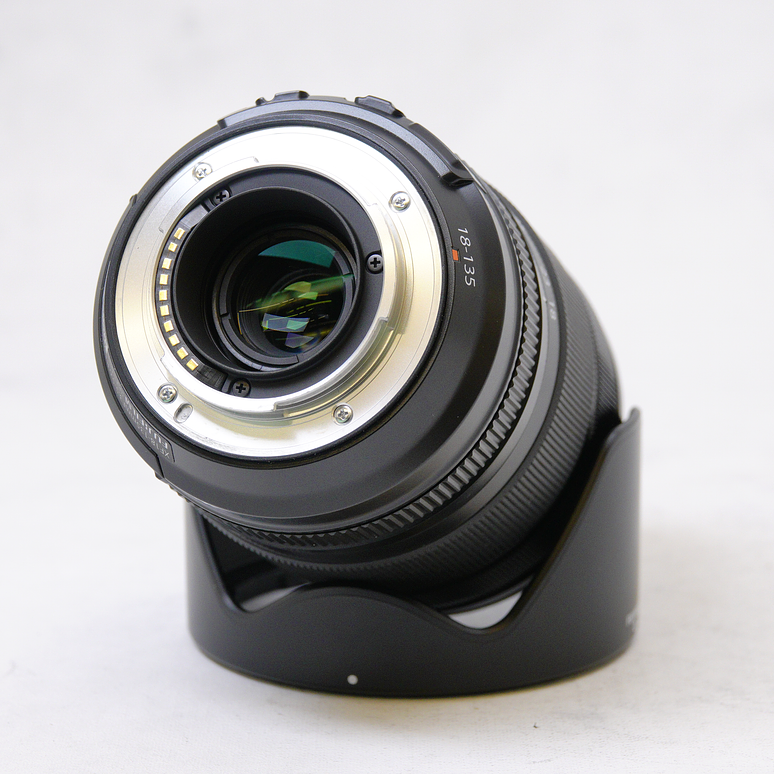 FUJIFILM XF 18-135mm f/3.5-5.6 R LM OIS WR - Usado 4