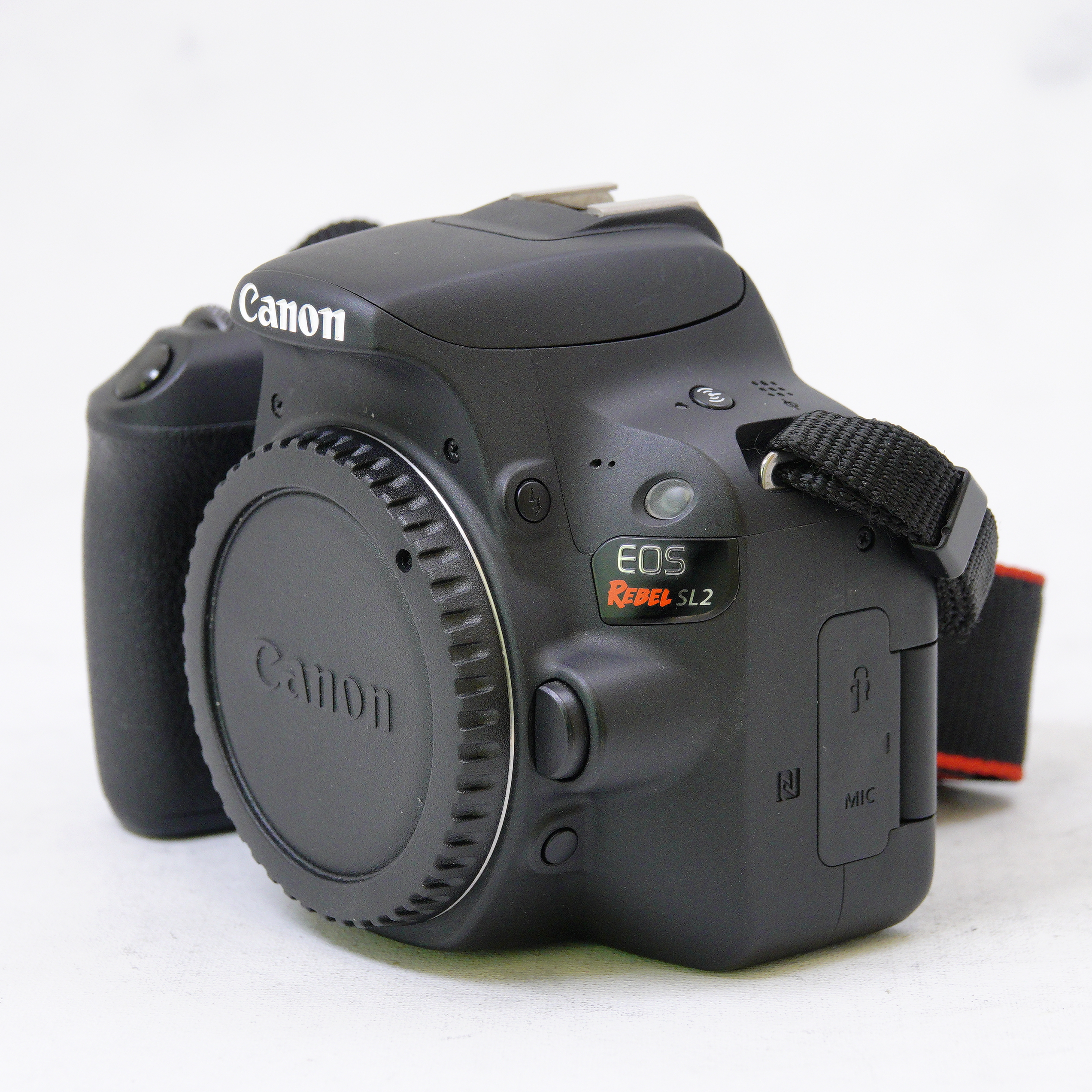 Canon EOS Rebel SL2 DSLR - Usado