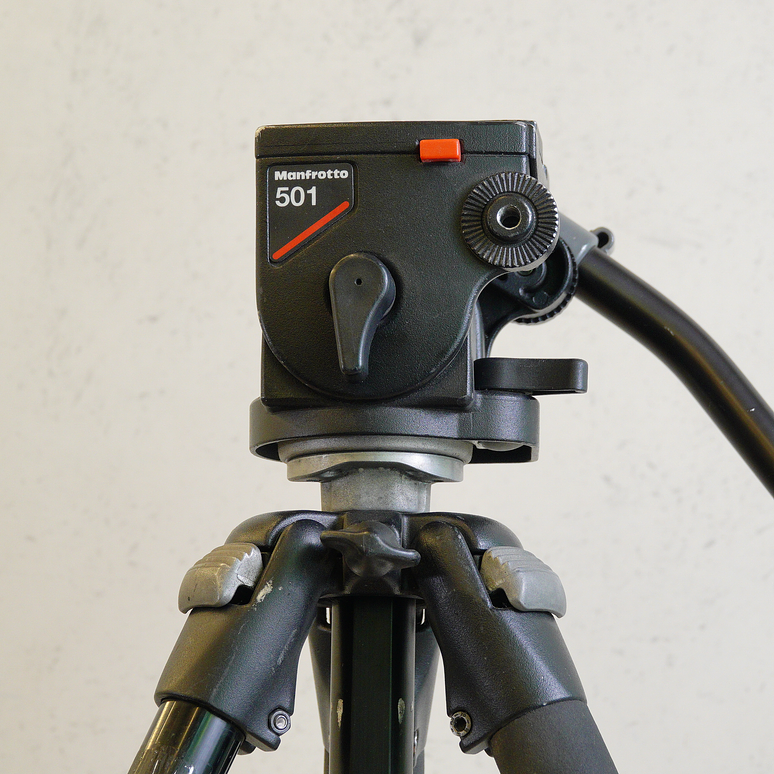 Tripode Manfrotto 3221WN + Cabezal Manfrotto 501 - U 2