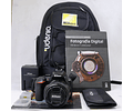 Nikon D5600 + Lente kit 18-55 + Mochila + Libros y accesorios - Usado