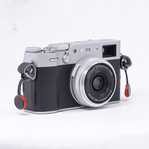 FUJIFILM X100V (Silver) con accesorios - Usado 3