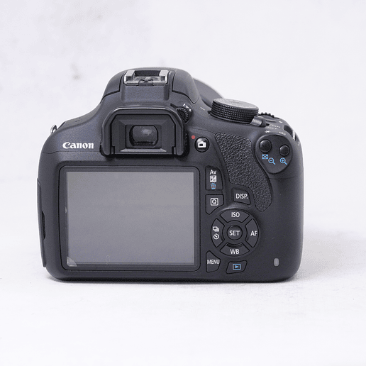 Canon EOS Rebel T5 DSLR con lente EF-S 18-55mm y accesorios - Usado 6
