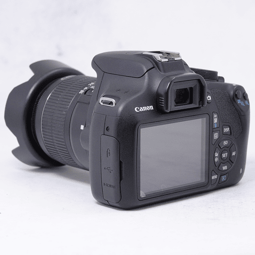 Canon EOS Rebel T5 DSLR con lente EF-S 18-55mm y accesorios - Usado 7