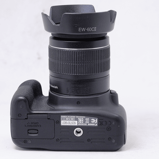 Canon EOS Rebel T5 DSLR con lente EF-S 18-55mm y accesorios - Usado 11
