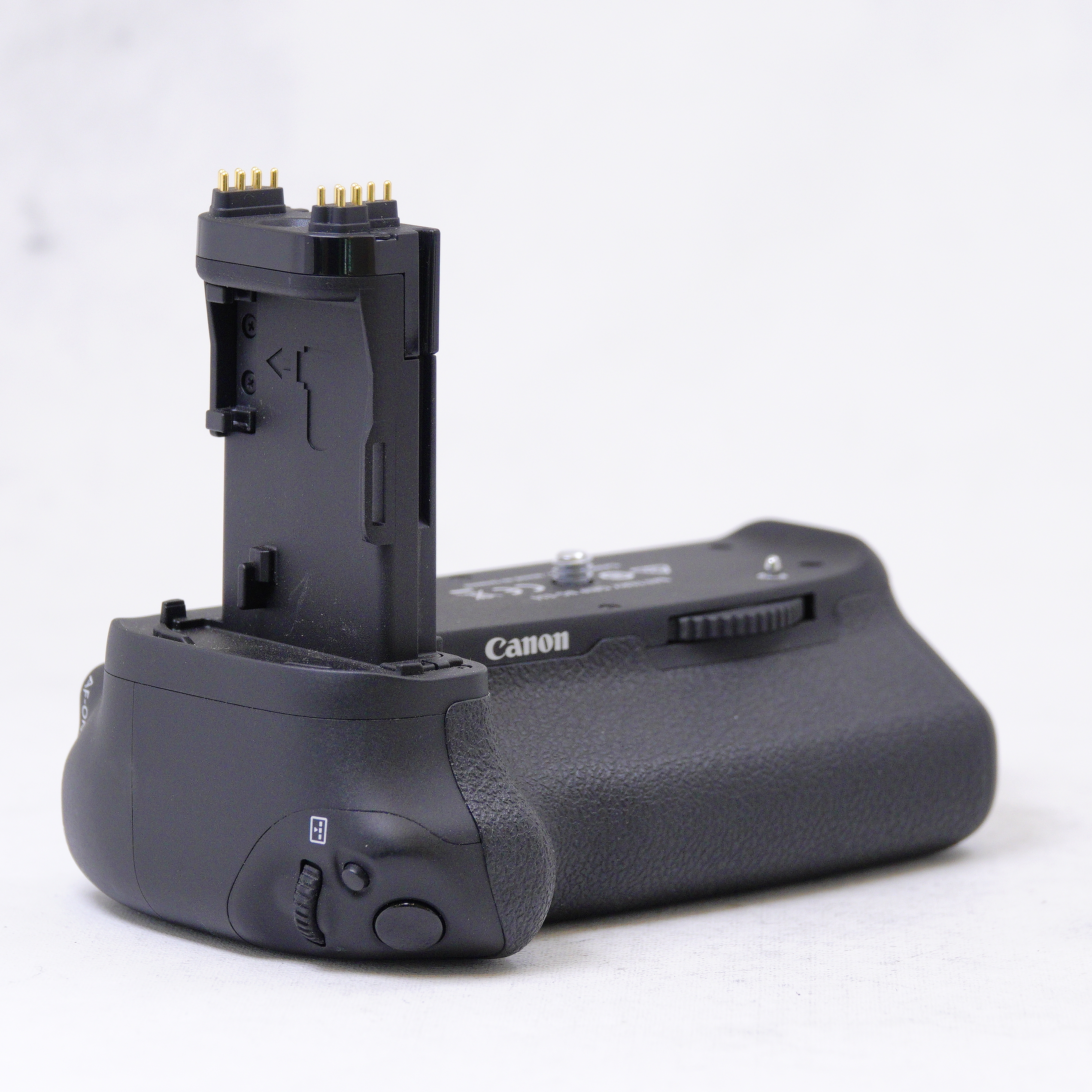 Battery Grip Canon BG-E14 para EOS 70D, 80D y 90D mas accesorios - Usado