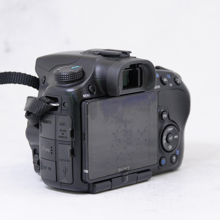 Sony Alpha 65 DSLR (cuerpo) - Usado 6