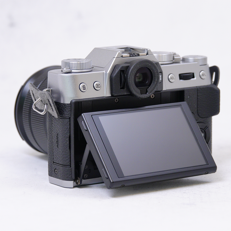 Fujifilm X-T10 + Lente XC 16-50mm II + accesorios - Usado 7