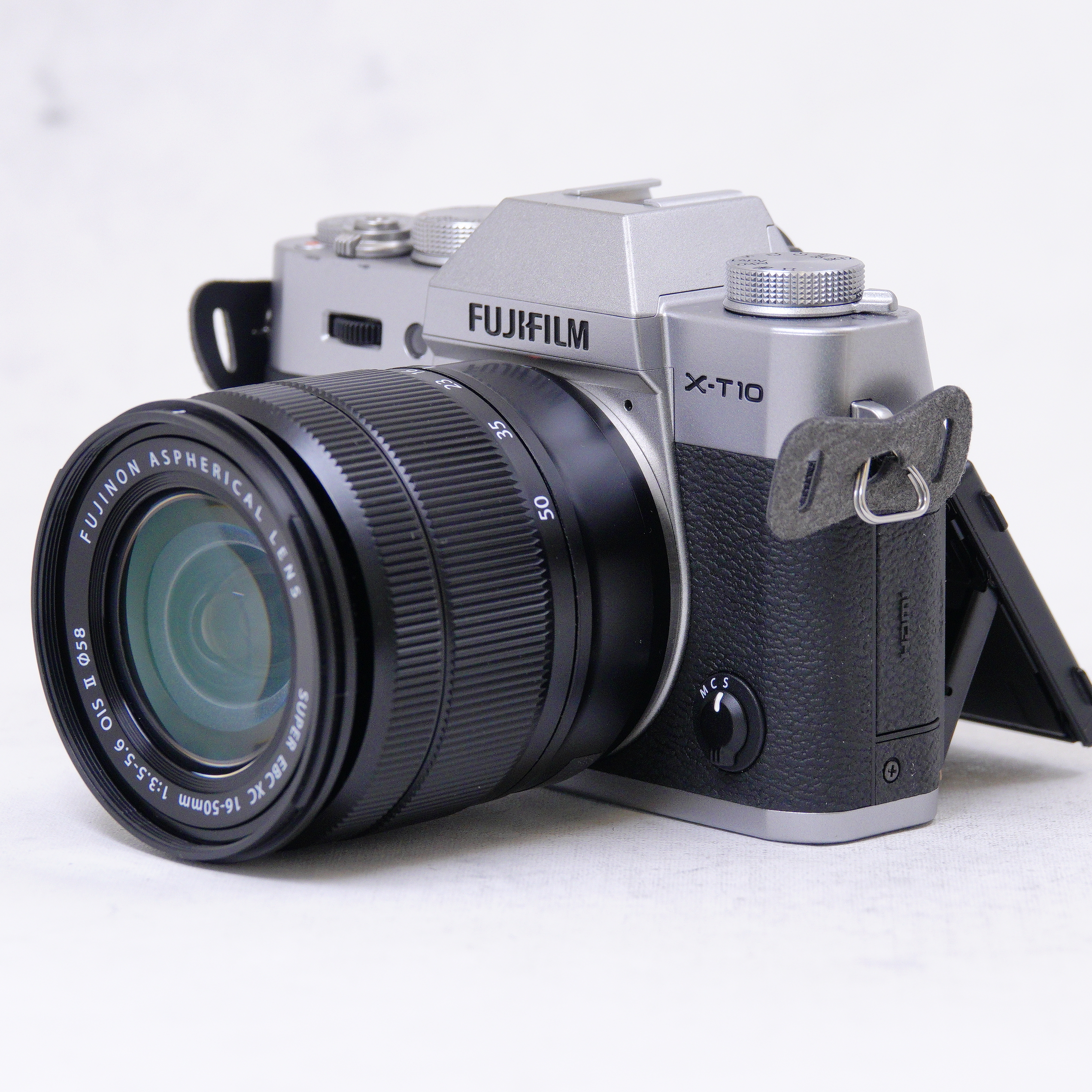 Fujifilm X-T10 + Lente XC 16-50mm II + accesorios - Usado
