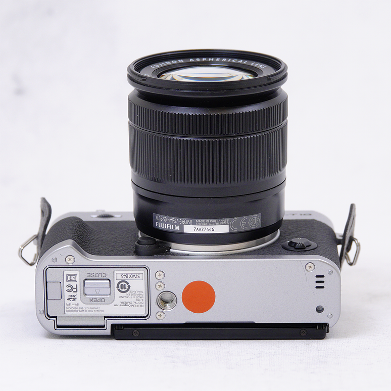 Fujifilm X-T10 + Lente XC 16-50mm II + accesorios - Usado 11