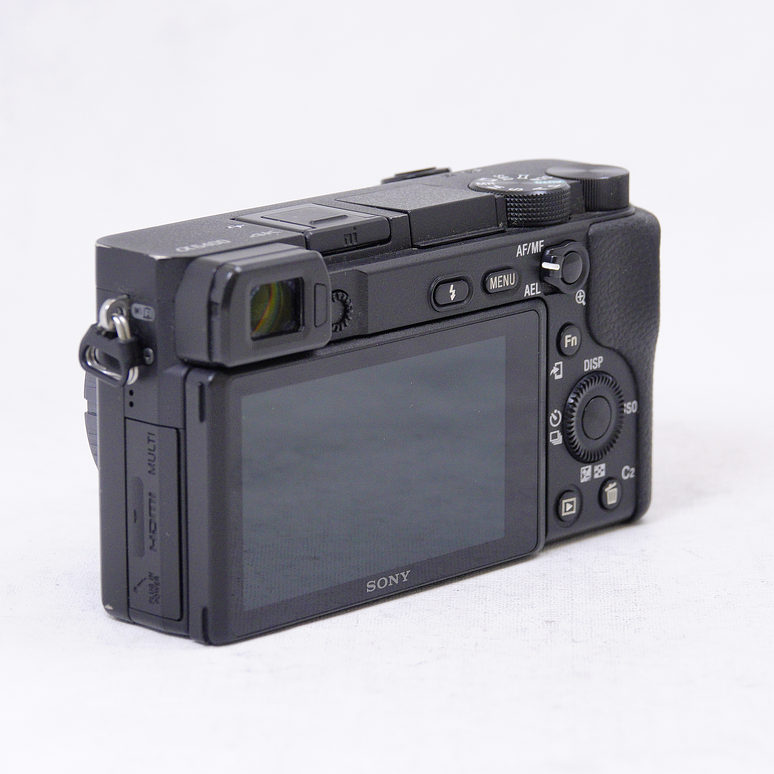 Sony A6400 (cuerpo) mas baterias y accesorios - Usado 7