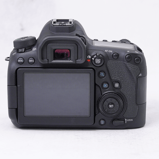 Canon EOS 6D Mark II DSLR mas accesorios - Usado 6