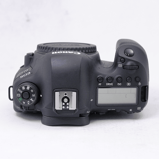 Canon EOS 6D Mark II DSLR mas accesorios - Usado 10