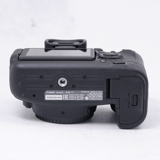 Canon EOS 6D Mark II DSLR mas accesorios - Usado 11