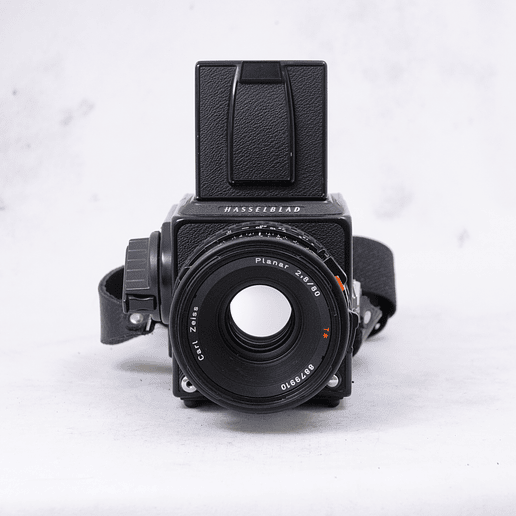 Hasselblad 501cm con Lente Carl Zeiss Plannar T* 80mm f2.8 y Back A12 6x6 - Usado 2
