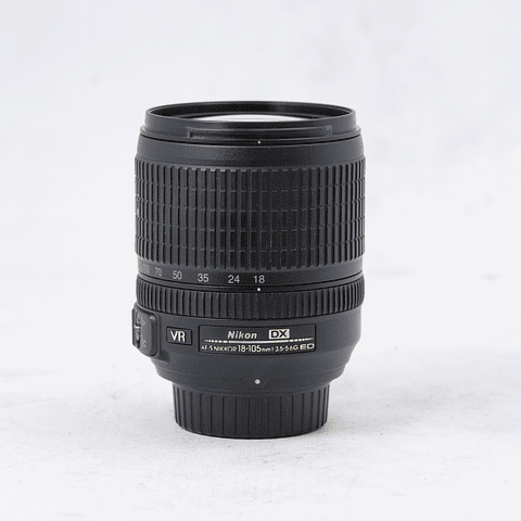 Lente Nikon AF-S DX NIKKOR 18-105 mm f/3.5-5.6G ED VR- Usado