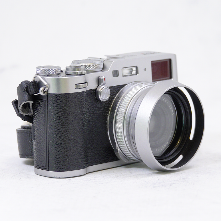 FUJIFILM X100F (silver) - Usado 3