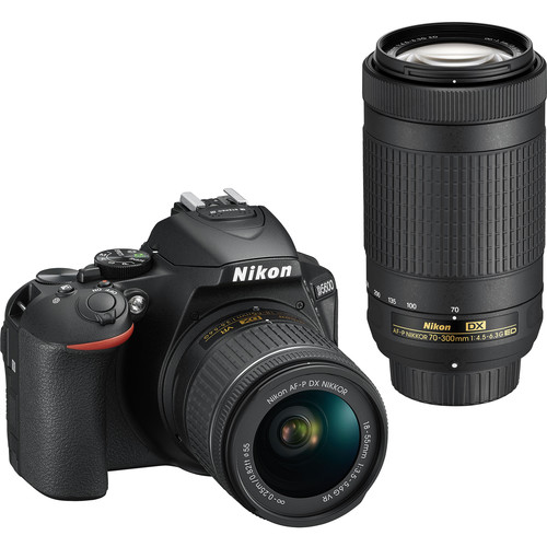 Nikon ニコンD5600 18-55mm + 70-300mm VR Kit Nikon D5600 + 18-55mm + 70-300mm con accesorios - Usado
