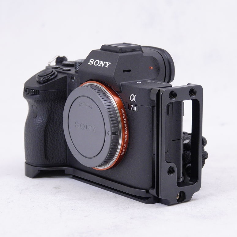 Sony a7 III con L plate mas SD 64GB y accesorios - Usado 9