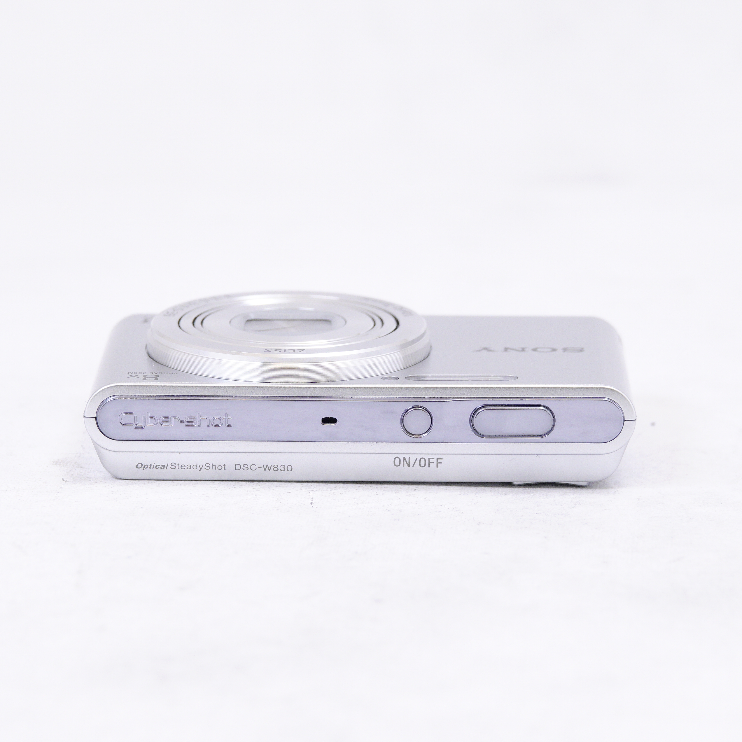 Cámara Digital Cybershot Sony DSC-W830 zoom óptico 8x 20.1 MP Plata
