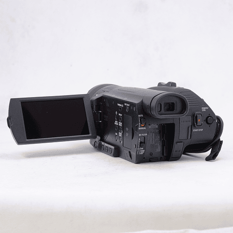 Sony FDR-AX700 4K Camcorder - Usado