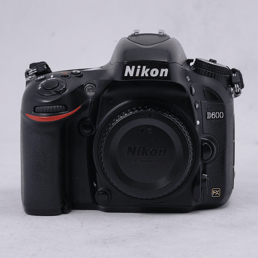 Nikon D600 DSLR Camara (Cuerpo) con accesorios - Usado 2