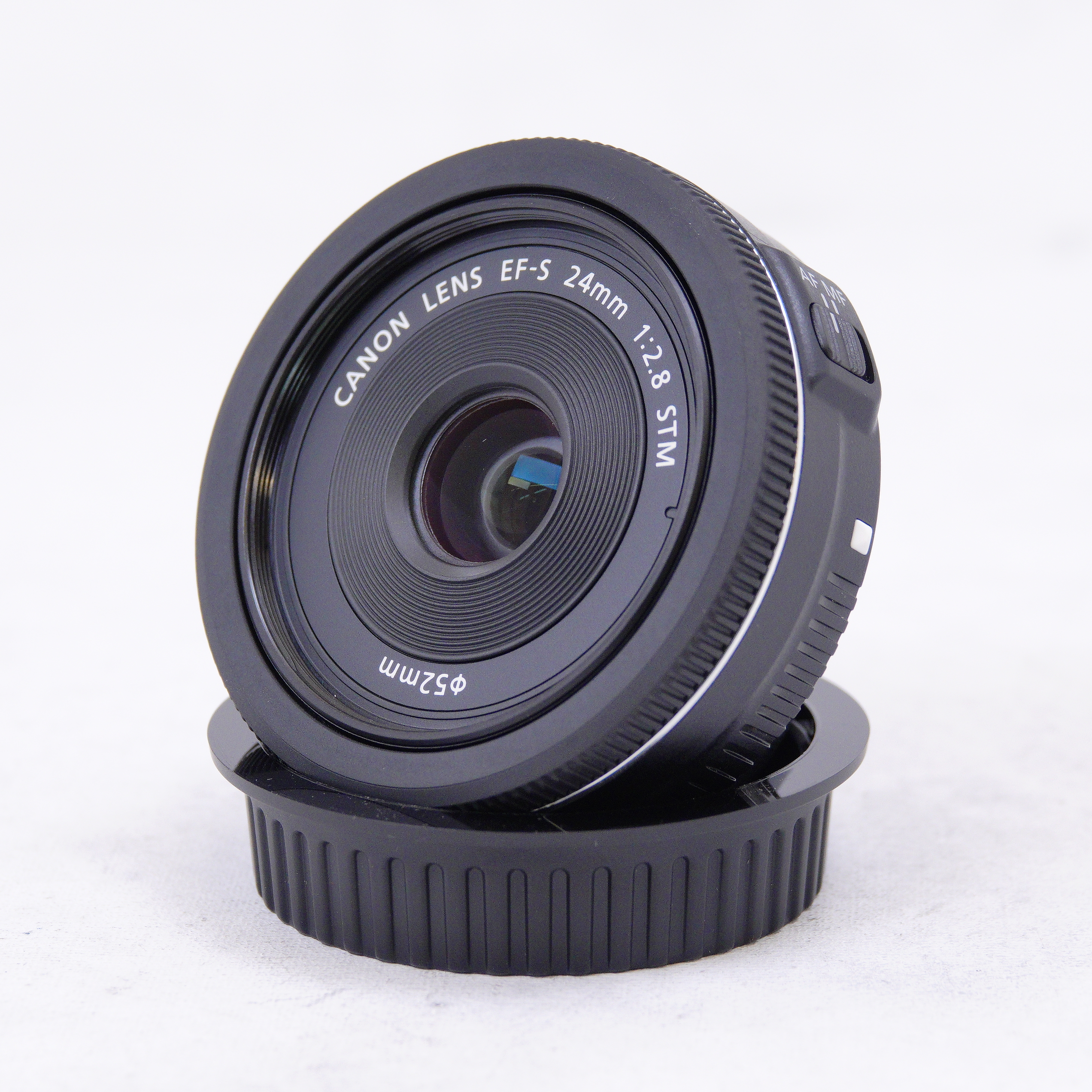 Lente Canon EF-S 24mm f/2.8 STM - Usado
