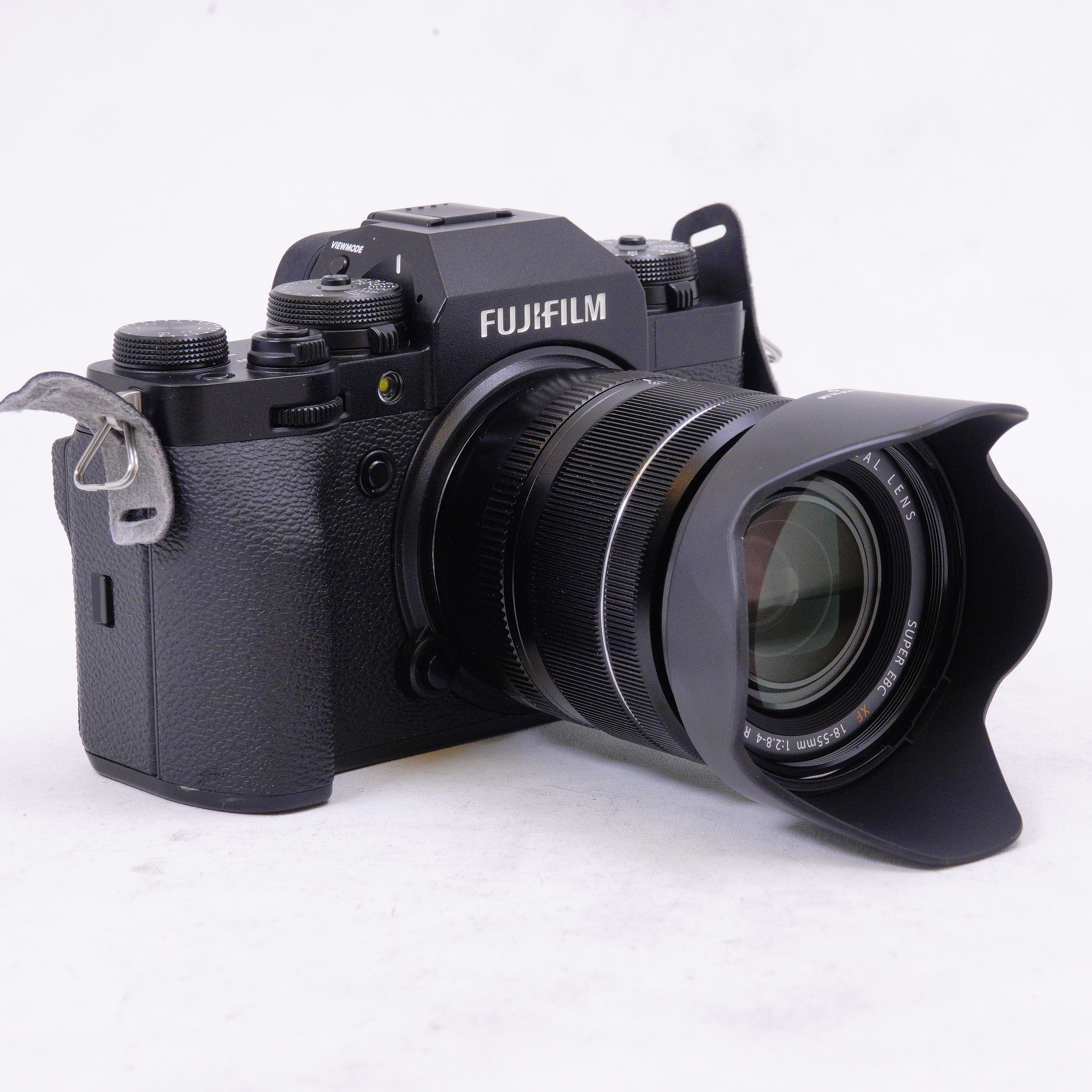 KIT Fujifilm X-T4 black con Lente XF 18-55MM F2.8-4 R LM OIS - Usado