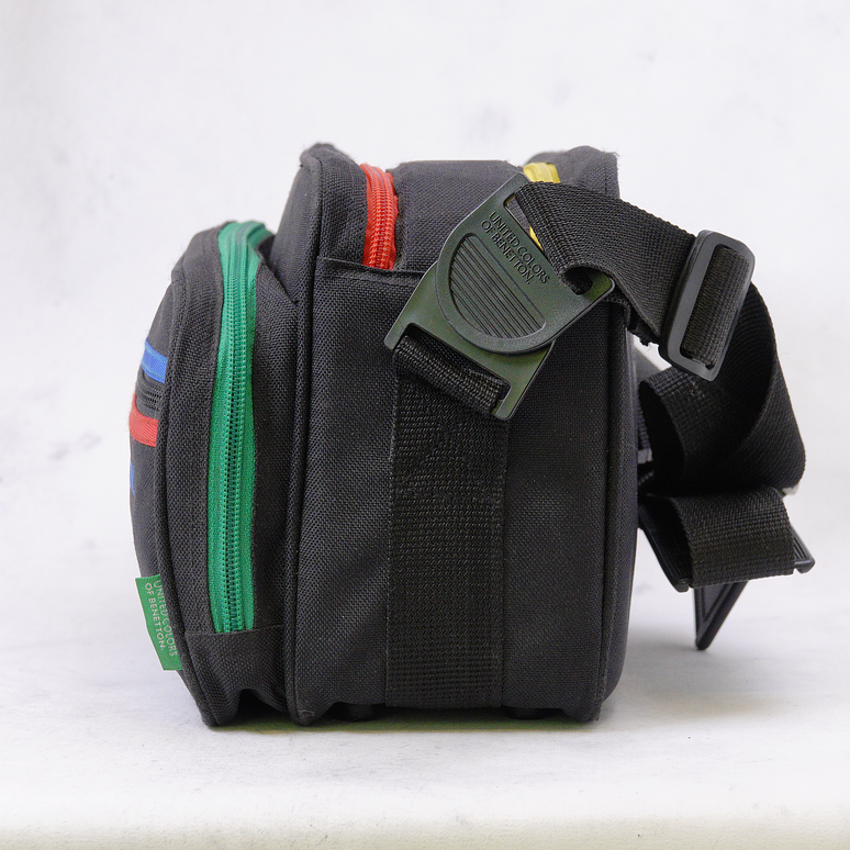 United Colors of Benetton bolso de viaje caso acolchado negro - Usado 6