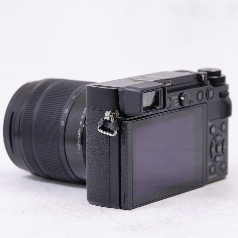 Panasonic Lumix GX9 Mirrorless con Lumix 12-60mm f3.5-5.6 ASPH POWER OIS - Usado 7