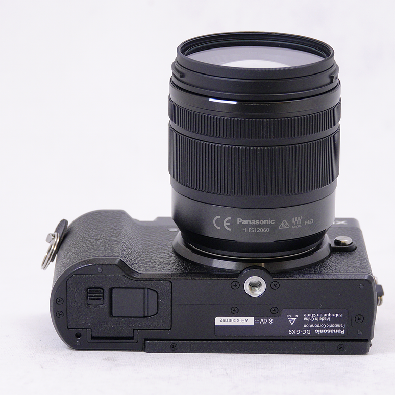 Panasonic Lumix GX9 Mirrorless con Lumix 12-60mm f3.5-5.6 ASPH POWER OIS - Usado 11